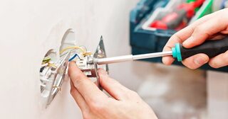 Электромонтажные работы в Сестрорецке от Мастер24 — электромонтаж под ключ, цены от 1640 руб., заказать услуги