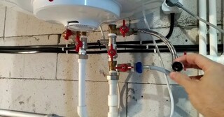 Установка накопительного водонагревателя в Сестрорецке в октябре
